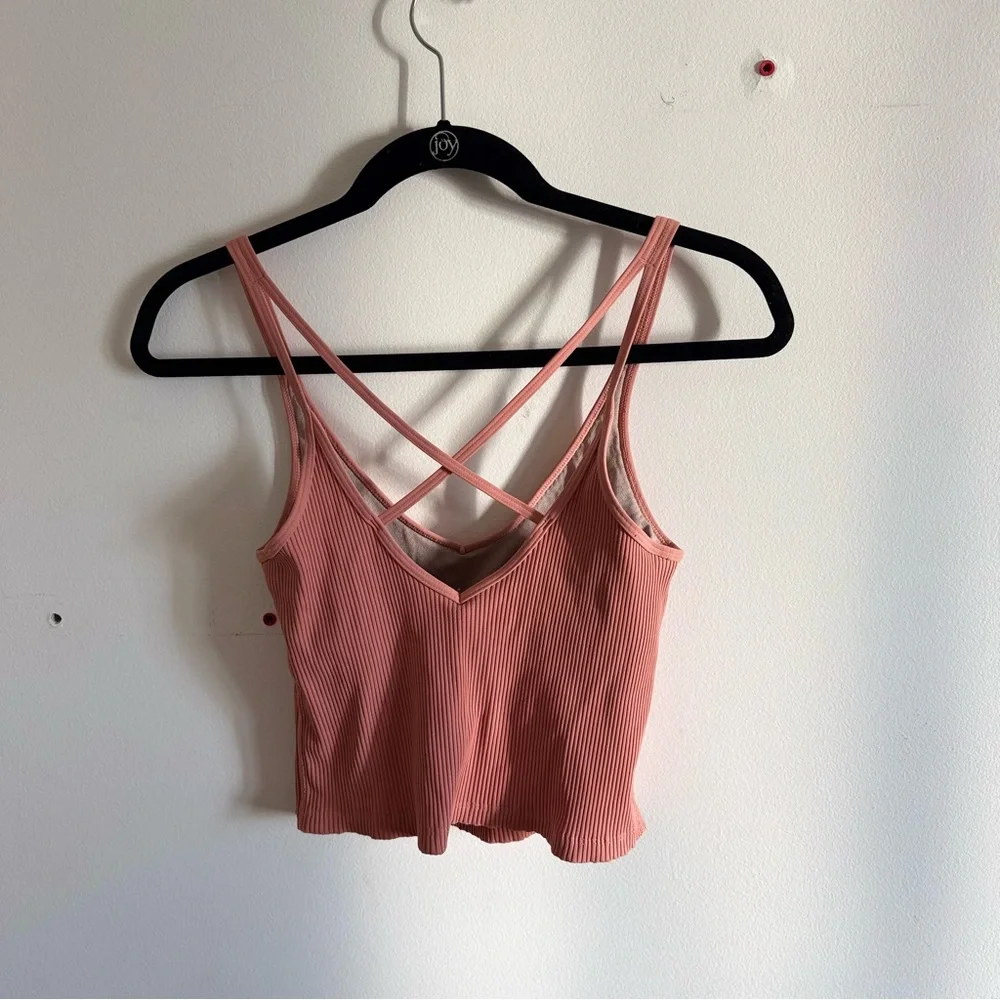 Vuori Women's Ribbed Cropped Tank Top Peach Athletic Athleisure Workout Small - Picture 3 of 6